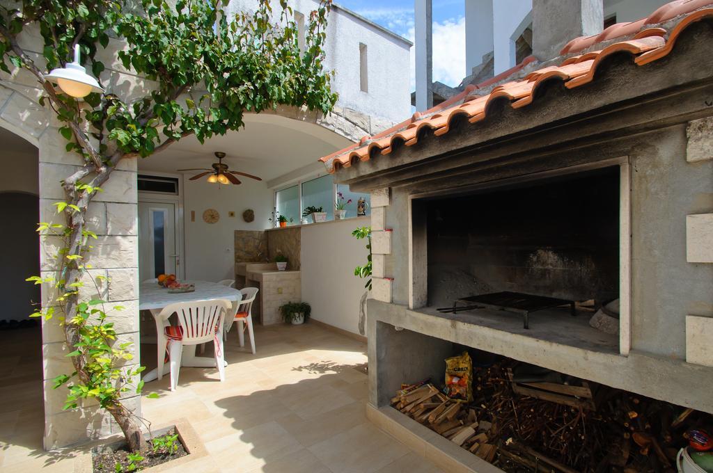 Hella Apartments Trogir Habitación foto