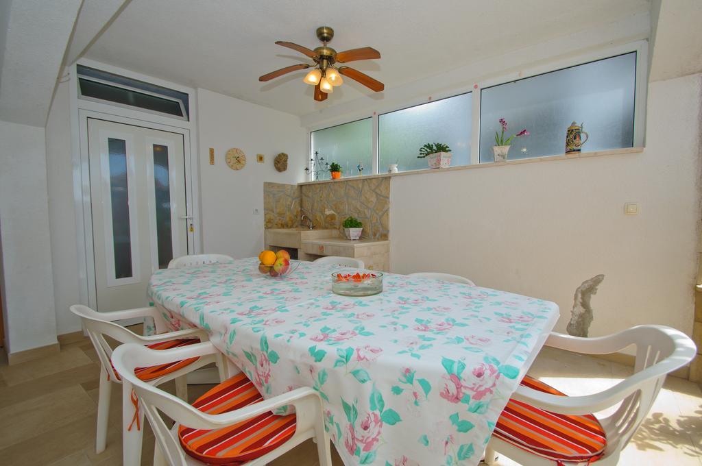 Hella Apartments Trogir Habitación foto