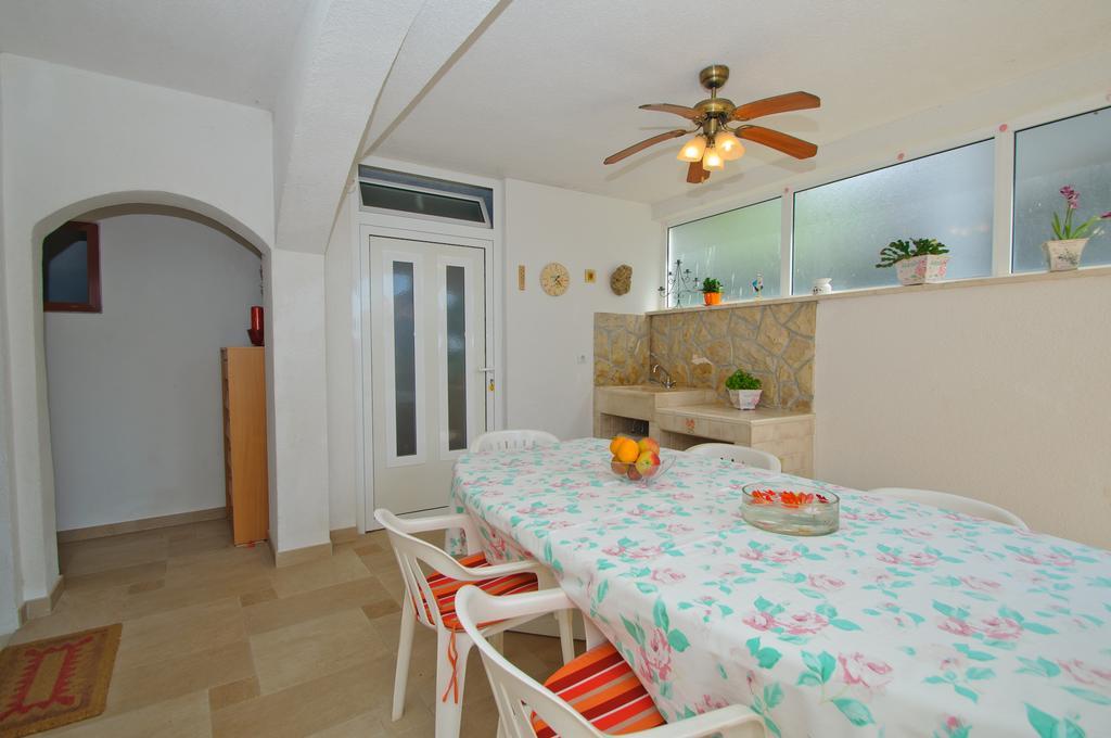Hella Apartments Trogir Habitación foto